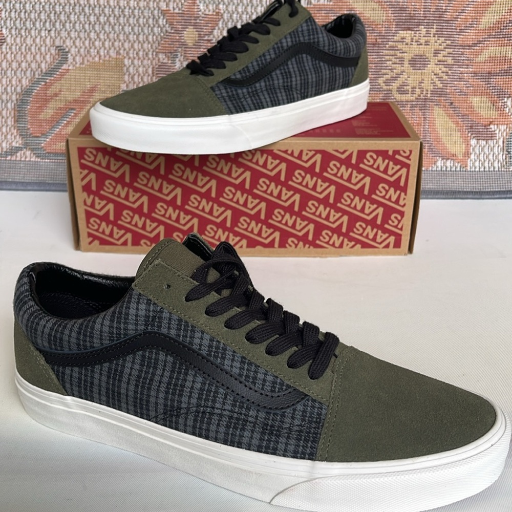 Vans WMNS Old Skool
Grunge Plaid Multi
VN000CP5BMB
Sneakers - Picture 2 of 16